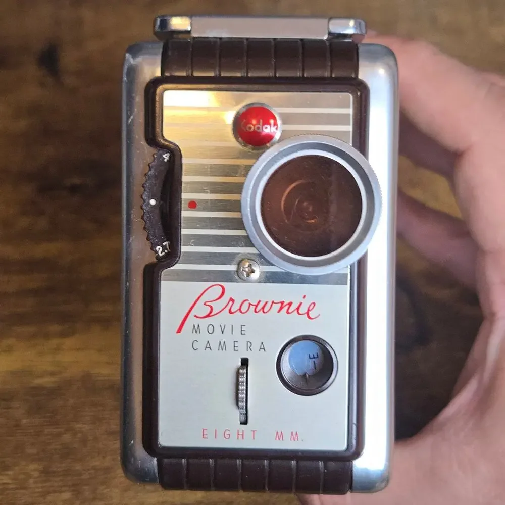 Vintage Kodak Brownie Eight MM 8mm Movie Camera Cine f/2.7 w/ Case Clean